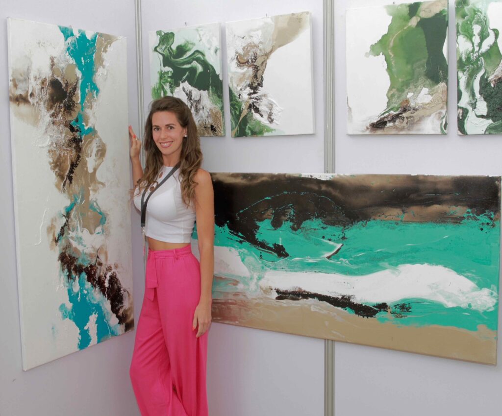 Sol Coppari la belleza del arte, se hà convertido en la artista plàstica indispensable de la pintura abstracta