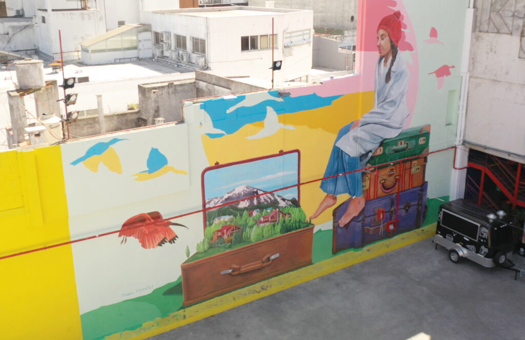 El nuevo mural de Ciudad Cultural Konex con todo el color de Alba Pinturas