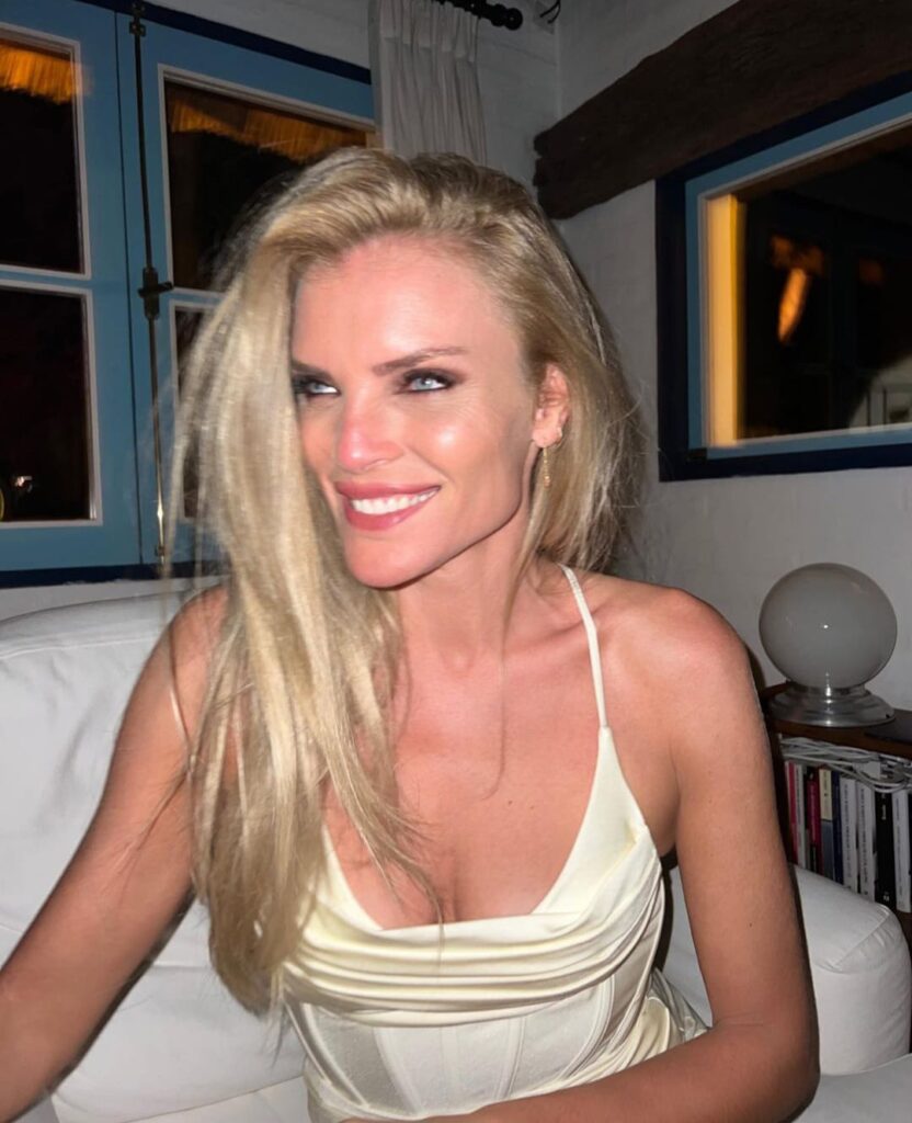Esther Cañadas celebrando un año de cambios en Punta del Este