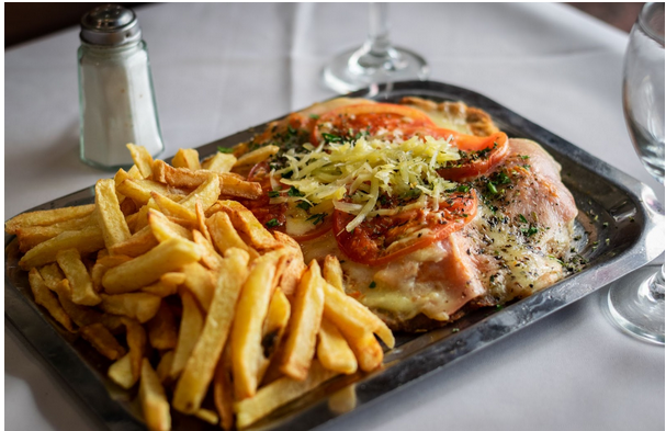 Pepito Bodegon festeja el «Dia de la Milanesa» con sus 11 variedades.