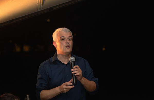Mariano Fresco, periodista y experto en vinos presenta su  curso «La Oratoria del Vino» en el Casal de Catalunya