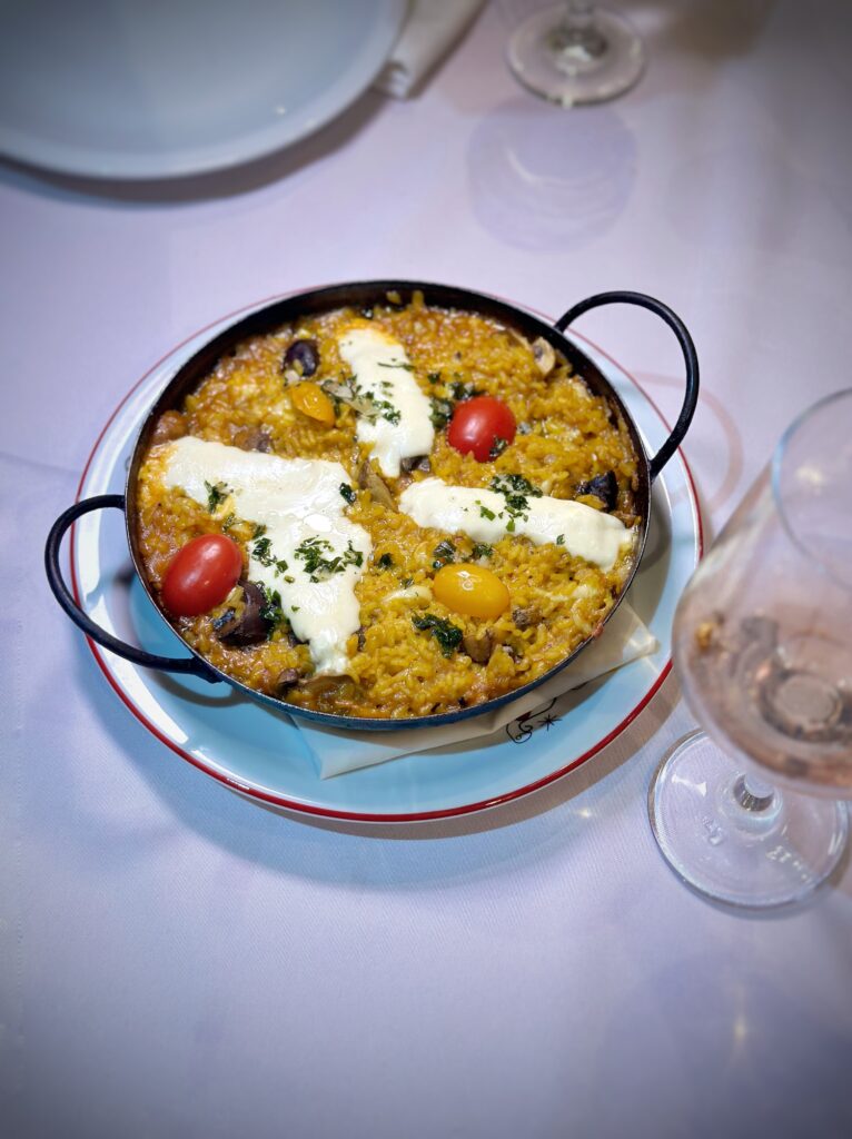 «El Casal de Catalunya» festeja el Dìa Internacional de la Paella
