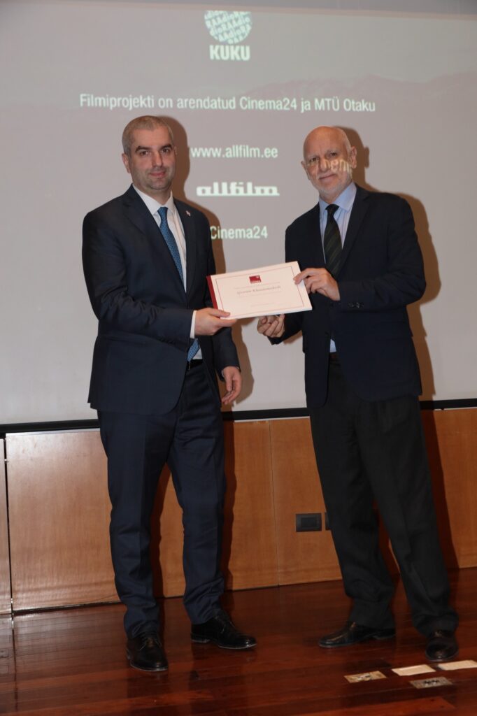 La Embajada de Georgia en Argentina y la Universidad del CEMA realizó la proyección de la película «Mandarinas» de Zaza Urushadze.