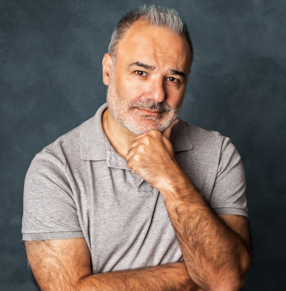 El cineasta Fernando Musa presentarà su libro de cuentos «Golpe de Ausencia» en Museo Evita en Buenos Aires