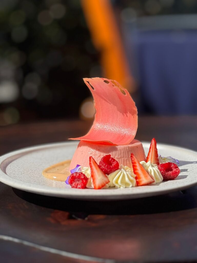 Mes Rosa, Sabor Inolvidable «Cabaña Las Lilas» se Compromete