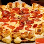 Diez templos de la pizza que hacen historia en los barrios porteños