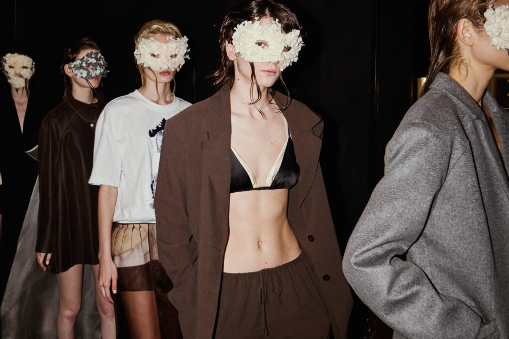 Moscow Fashion Week cierra con más de 350 diseñadores y talento latinoamericano en pasarela: nuevas alianzas para la moda de la región